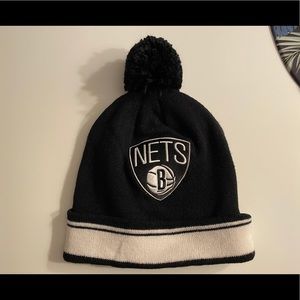 Mitchell & Ness Brooklyn Nets Pom Beanie